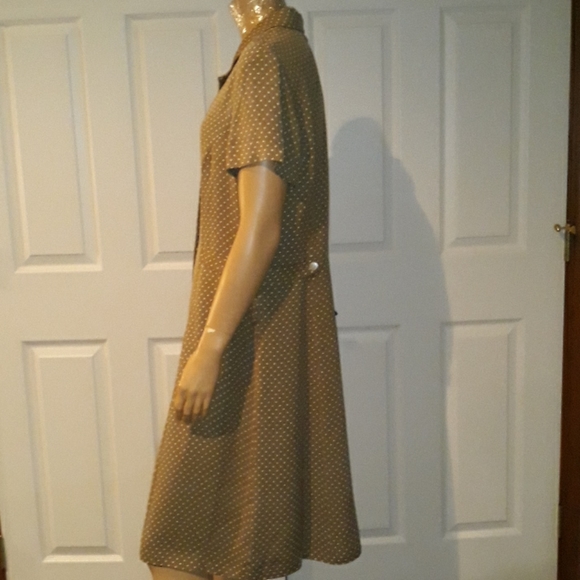 Tan Polka Dot Short Sleeve Button Front Dress 16 - Picture 3 of 6